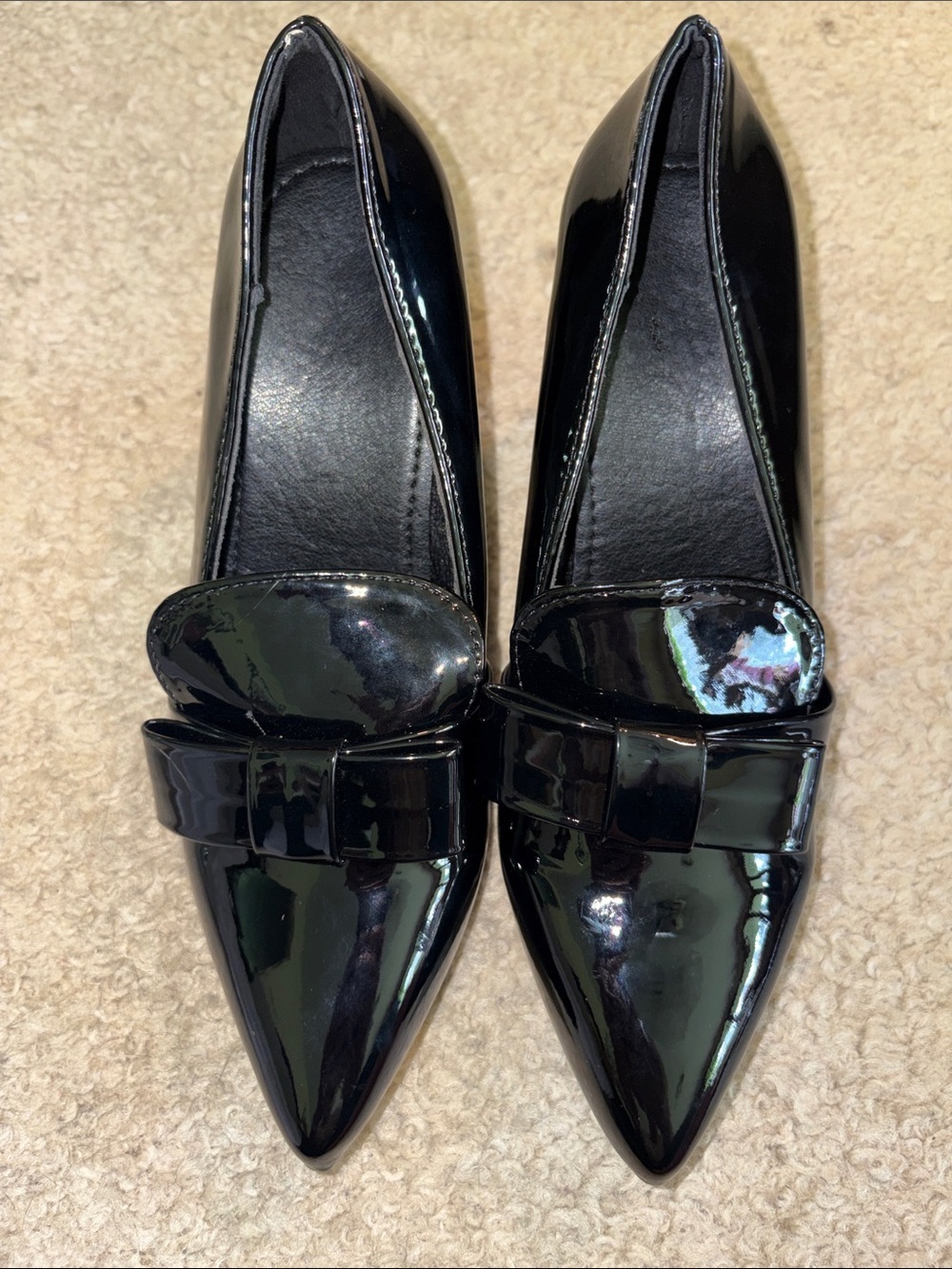 Women's Black Patent Pointed-Toe Heels with Decorative Strap